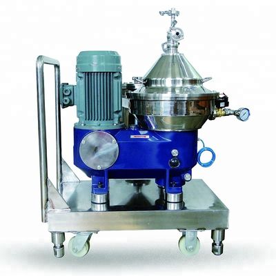Horizontal Decanter Centrifuge with Spraying Device 5000 Kg Capacity 22KW 5.5KW Motor Power