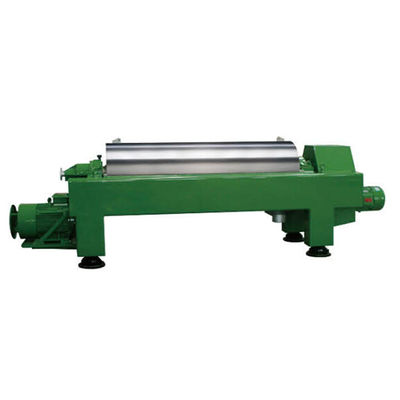 Horizontal Decanter Centrifuge with Spraying Device 5000 Kg Capacity 22KW 5.5KW Motor Power